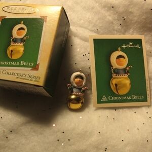 Hallmark Gold Christmas Bells Ornament 2004 (SKU 013)